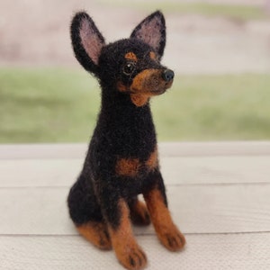 Nadelgefilzte Hundeskulptur, Toy Terrier aus England