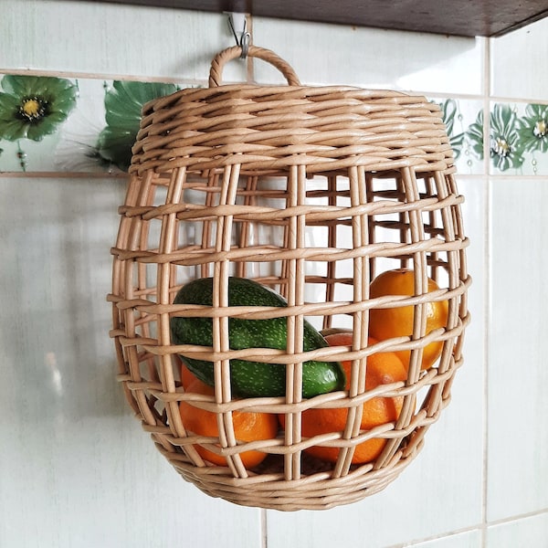 Hanging wicker basket Onion storage Fruit basket Kitchen storage basket Wicker gift basket Wall storage basket