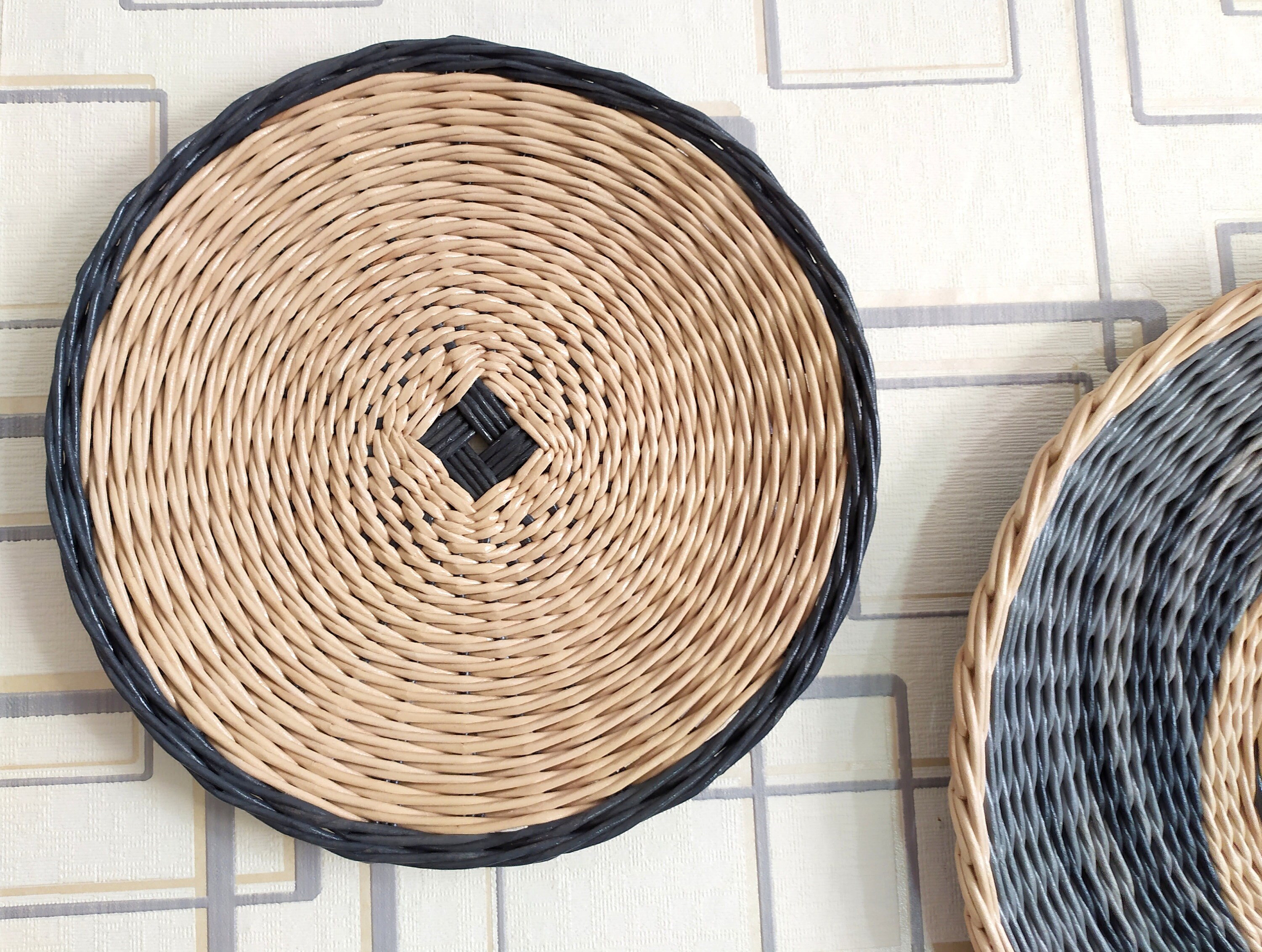 Round wicker plate set of 3 Wicker kitchen decor Dining room Etsy