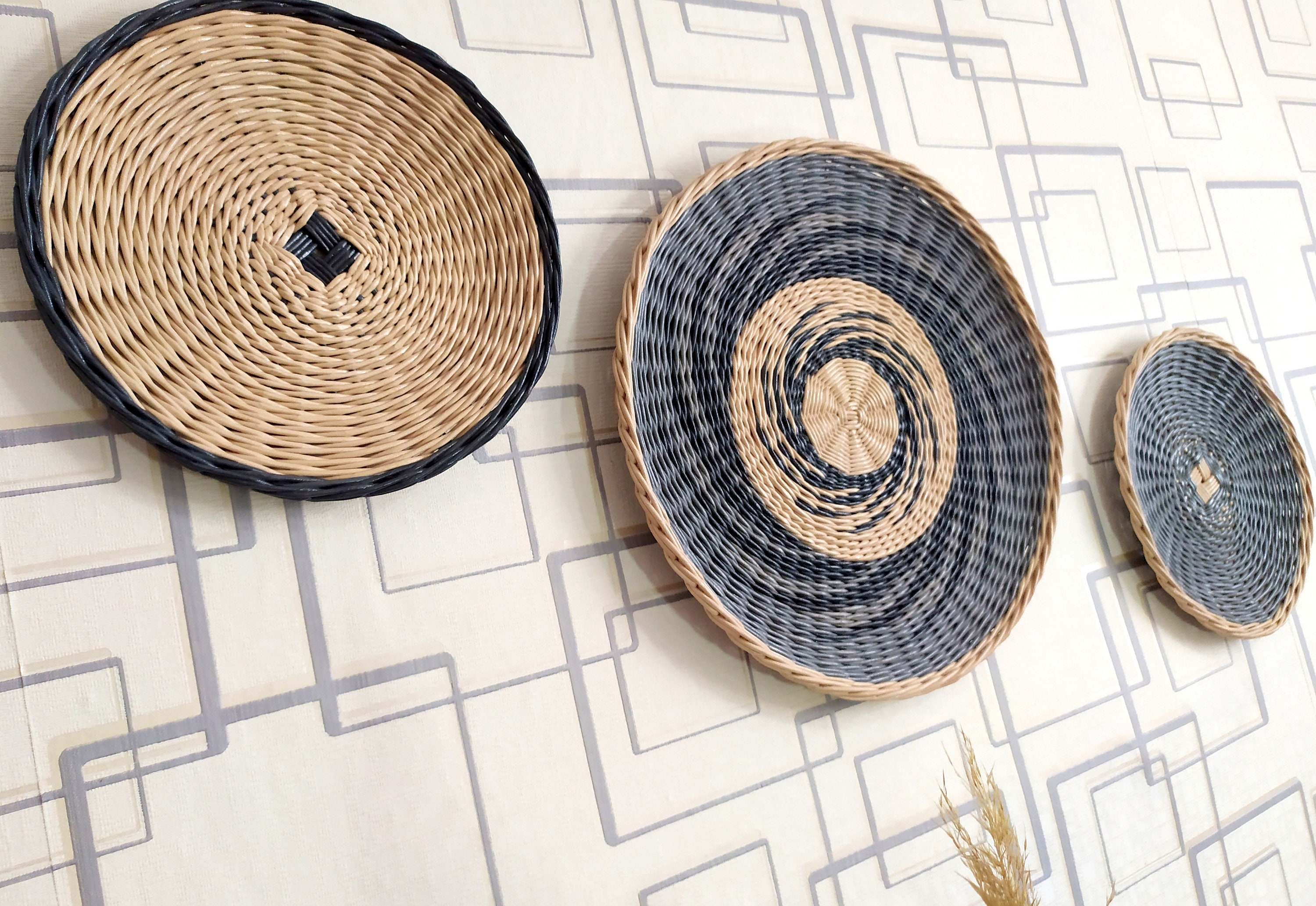 Round wicker plate set of 2 Wicker kitchen decor Dining room Etsy