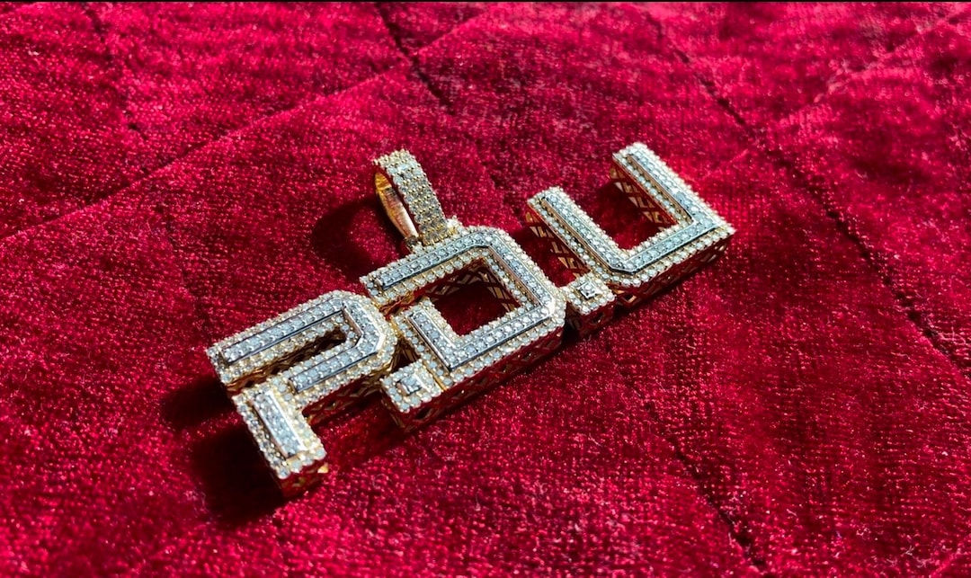 Custom Iced Out Name Pendant for Men Custom Letter Chain Charm