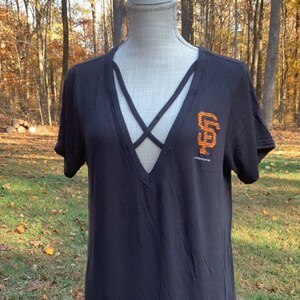 SF GIANTS Criss Cross Tee