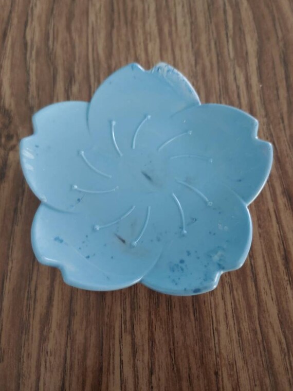 FLOWER SHAPED DISH 4.5" Plastic Trinket Soap Jewelry YOU GET ONE PICK COLOR 