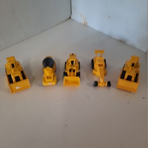 Die cast Hot Wheels construction vehicles