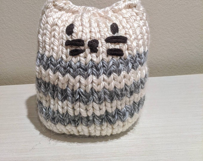 Knit Kitty Pouf