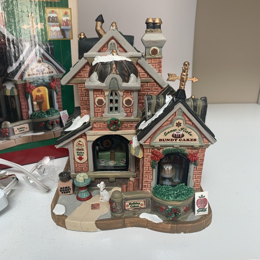 Lemax Villages Snack Time 72405 for sale in UK – North Pole Christmas