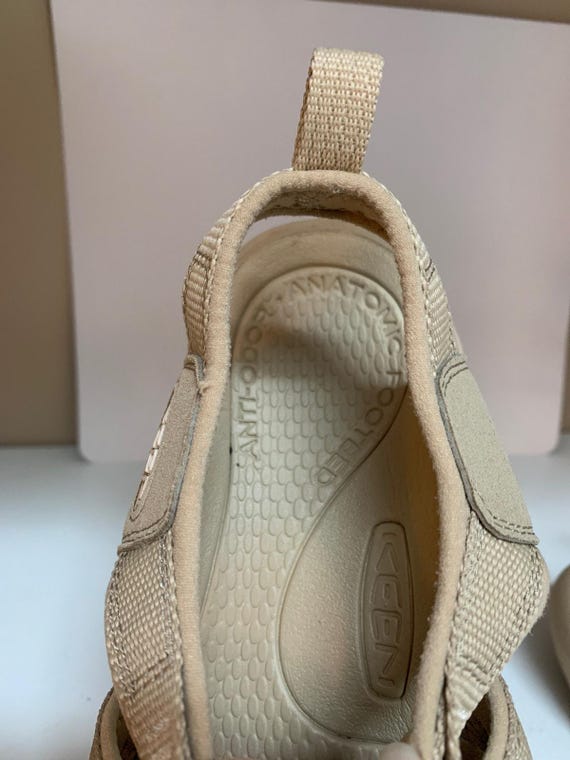 Woman's Like New Newport H2 Monochrome-safari Shoes Size 8.5 Woman's Like New Newport H2 Monochrome-safari Shoes Size 8.5