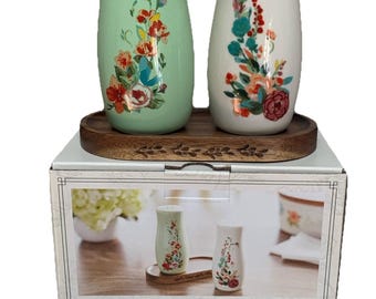 Pioneer Woman Painted Meadow Salt Pepper Shakers Wood Tray Kitchen Set Floral