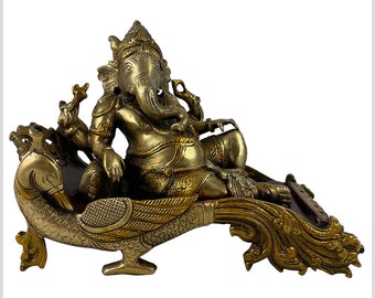 Reclining Ganesha majestically resting brass 18 cm high 26 cm wide 4.3 kg