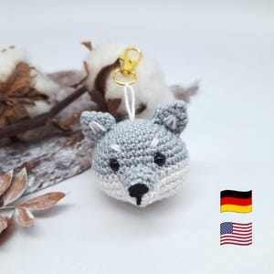 Wolf keychain - crochet pattern, German + English