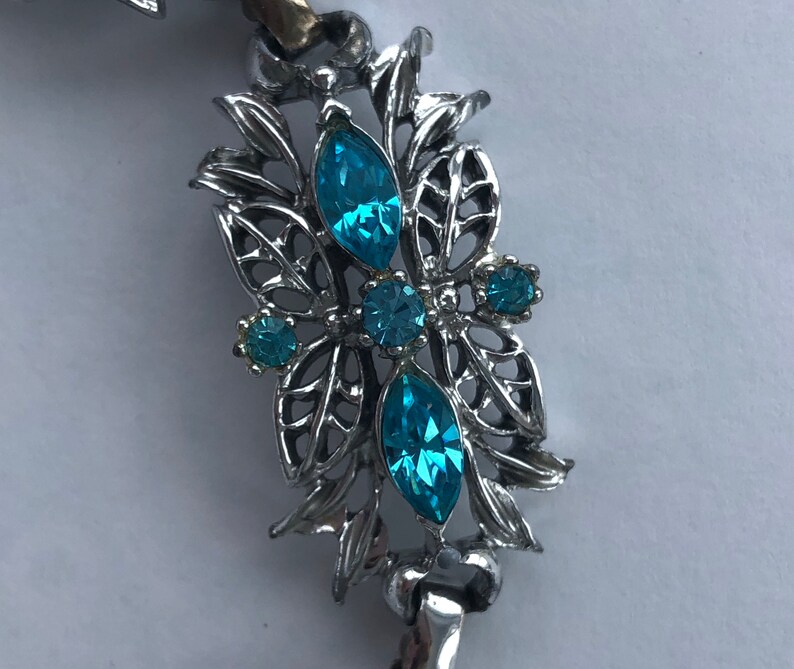 Vintage Signed Coro Silvertone /& Bright Blue Aqua Bracelet