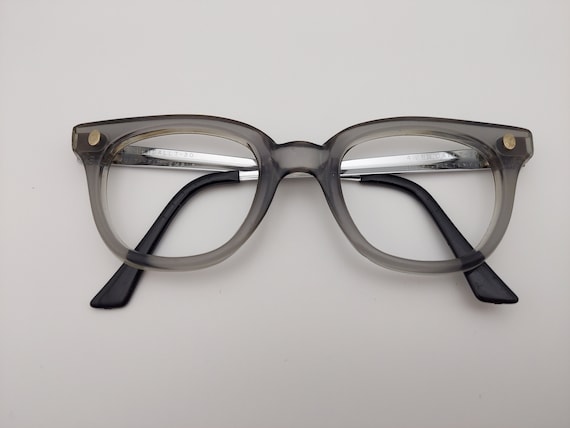 Vintage 4W Fendall T-30 Crystal Grey Eyeglasses - image 2