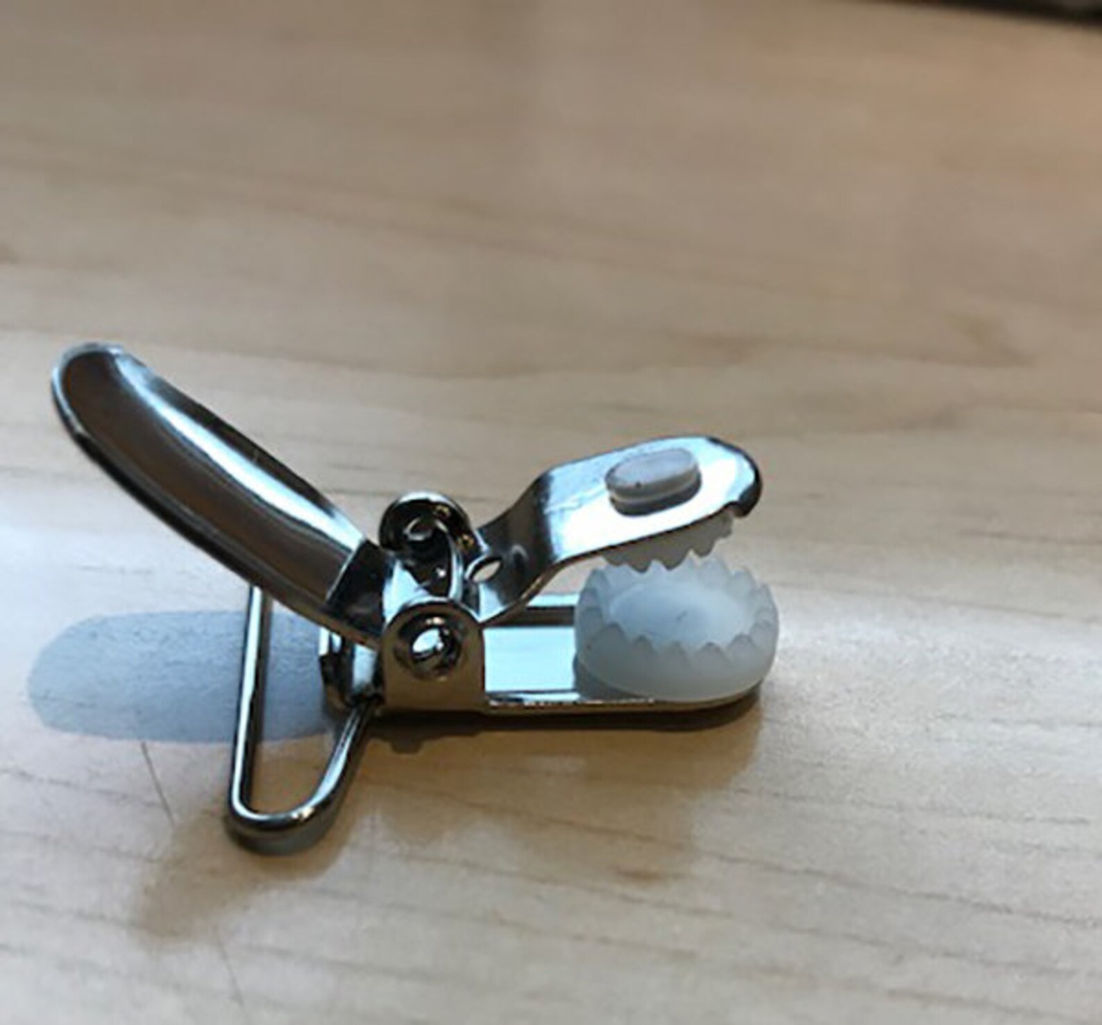 Hold'em, Suspender Hardware, Suspender Clips, Binky Clips, Clips With