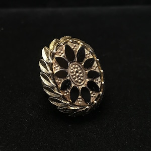 Large vintage black enamel ring sz.6,7,8//60s statement ring//large gold plated vintage ring//black & gold vintage ring//vintage groovy ring