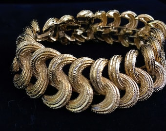 Monet c jewelry deals