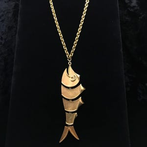 Vintage gold large segmented fish necklace 70s -Trifari?