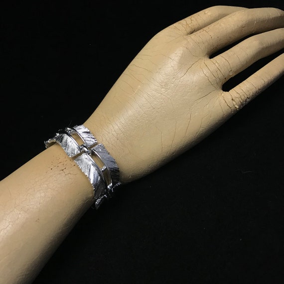 Vintage Lisner bracelet of silver panels//vintage… - image 2