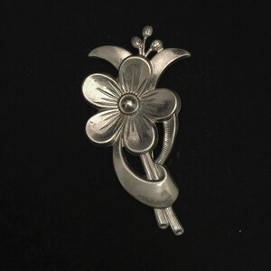 Art Deco Flower Brooch circa 1930, Flapper Pin