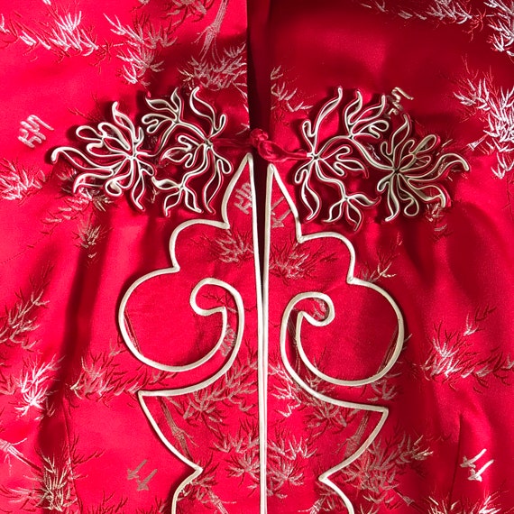 50's vintage embroidered heavy Chinese satin robe… - image 1