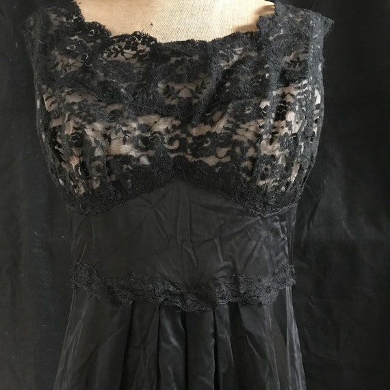 50s Vanity Fair black slip//vintage Vanity Fair sh