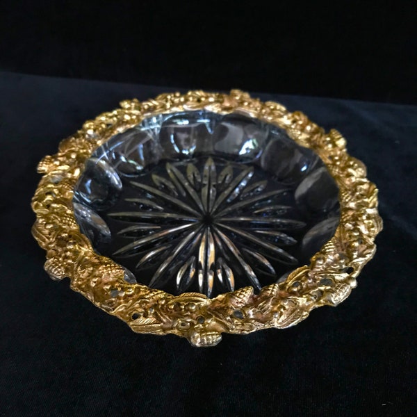 Vintage Hollywood Regency ashtray,dish//gold,cut crystal ashtray//mid-century gold filigree dish//gold gilt dish//Stylebuilt,Matson,Ormolu