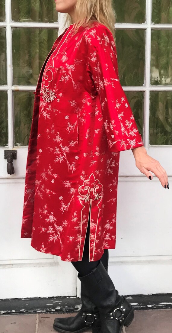 50's vintage embroidered heavy Chinese satin robe… - image 6