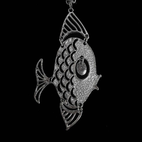Bright silver fish necklace//modernist silver fish ne… Gem