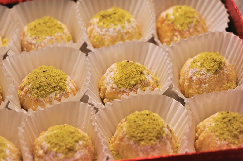 Pistachio Maamoul Stuffed Pistachio Maamoul Maamoul Etsy
