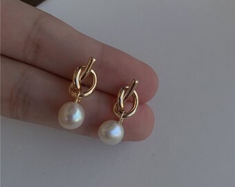 Pretzel Knot Pearl Earrings- Gold Earrings- Dangle Earrings- Pearl Earrings- Silver Earrings- Gift for Her- Dangling Pearl Earring