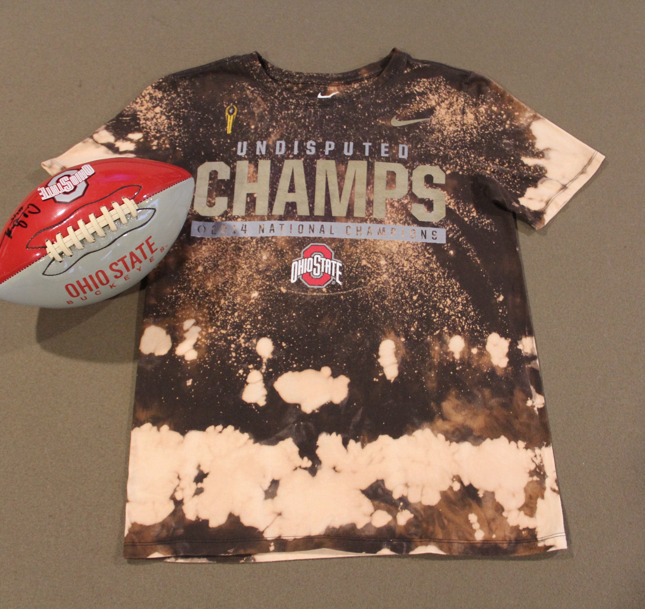 Mens Small Ohio State University undisputed Champions Tie Dye T