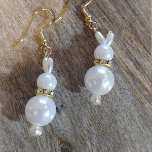 White pearl bunny earrings,  Beaded Earrings, Rabbit earrings, Easter earrings, Easter gifts, girl gifts, gifts for mom, Jewelry