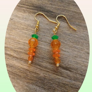 Spring Carrot Earrings Just in Time for Easter, Easter earrings, Carrot Earrings, beaded earrings, gifts for mom, easter gifts