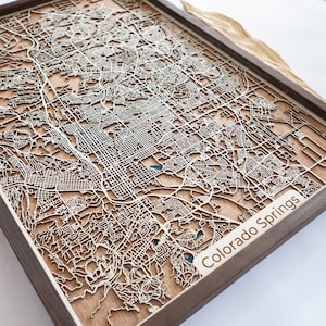 Farbige Landkarte von Colorado Springs | Holz und Epoxydharz