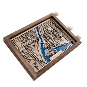 Mapa de madera de las Cataratas del Niágara / Madera y epoxi