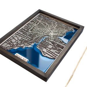 Mapa de Novi / Madera y epoxi