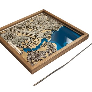 Mapa de Dar Es Salaam / Madera y epoxi