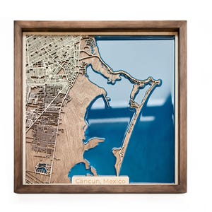 Mapa de Cancún / Madera y Epoxi