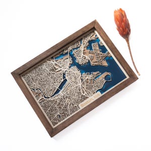 Carte en bois de Boston |  Cadeau personnalisé unique pour pendaison de crémaillère 5e anniversaire de mariage | Bois et résine époxy