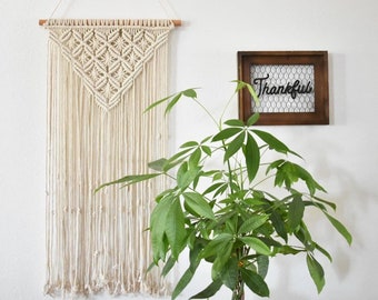Tapeçaria de parede de macramê médio, tapeçaria de parede de macramê branco, tapeçaria de parede de diamante minimalista, decoração de quarto, presente de inauguração de casa, boho chique