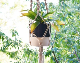 Handmade Macrame Plant hanger, White Plant Basket, Plant Holder with Tassel, Minimal Macrame Decor , House warming, Macrame Wall hanging