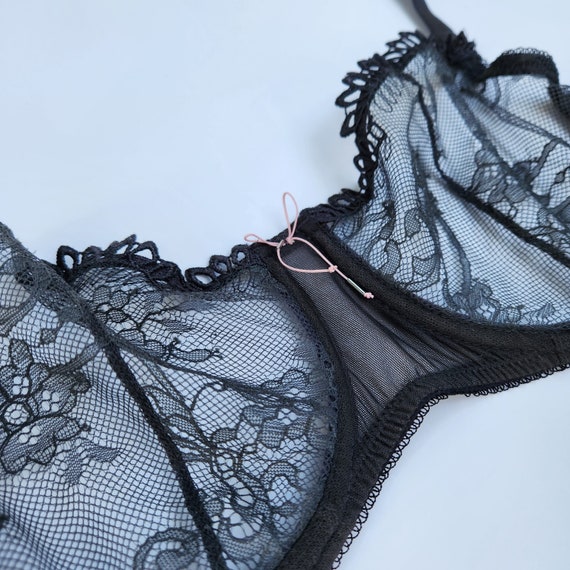 Men's Delicate Grey Lace Bra for Fancy Crossdressers. AA Cup Flat Sissy  Balconette Bra Lingerie. Luxury Silky Soft Underwire Bra for Men. -   Hong Kong