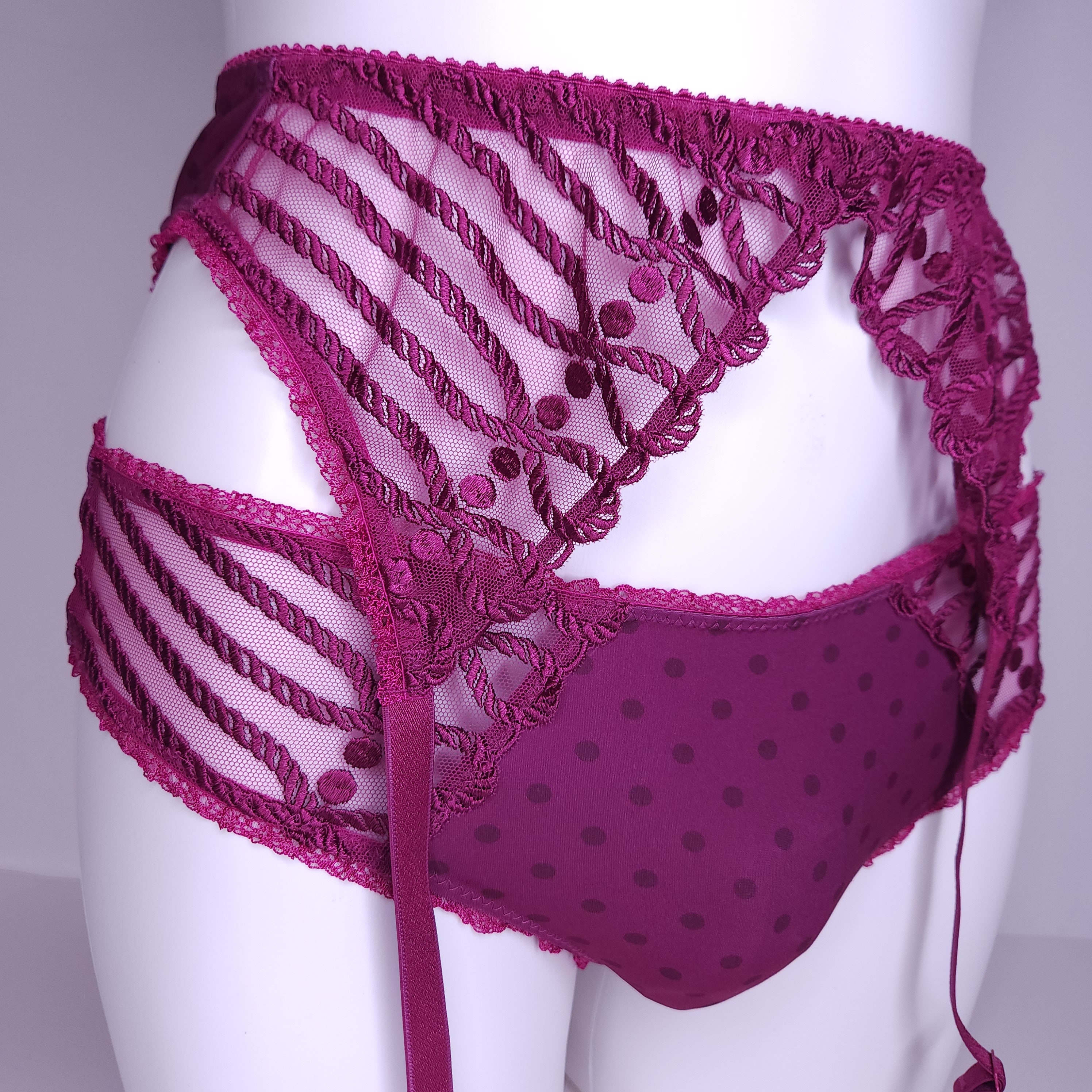 what do garter belts attach to Fleur Du Mal Hendrix embroidered garter belt - Purple price in Kuwait main image 0