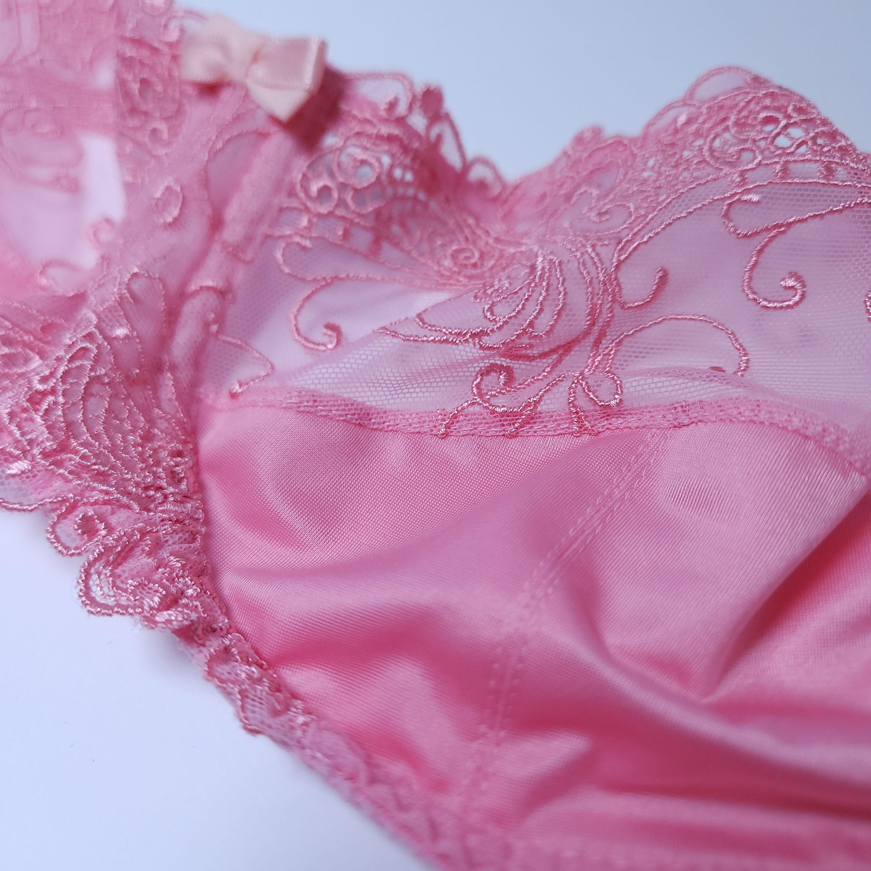 42AA Cup Underwire Bras for Men, Sissy Lingerie Lace Satin. M2F ...