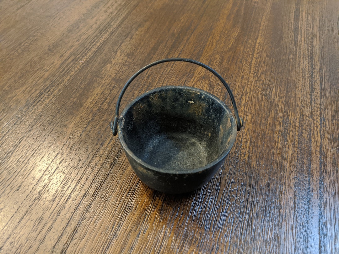 Vintage Black Iron Kettle With Handle Iron Kettle Metal Cook Pot SMALL