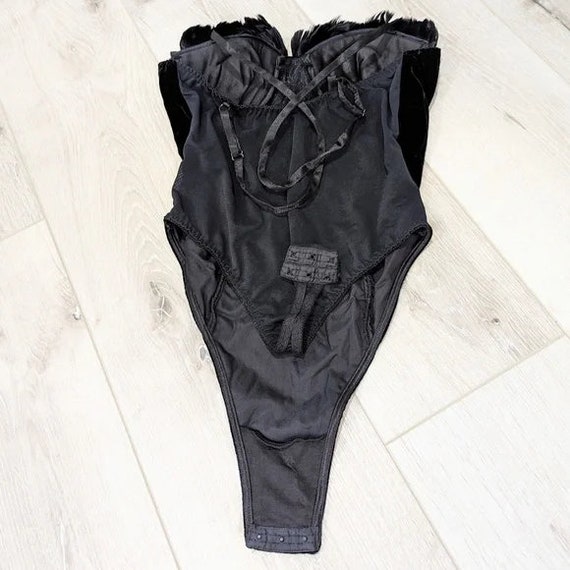 Vintage VICTORIA'S SECRET Black Velvet & Feather … - image 7