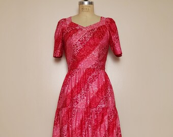 1950's Patio Dress || Silk Shantung || 3 Tiered Skirt || Waist: 27"