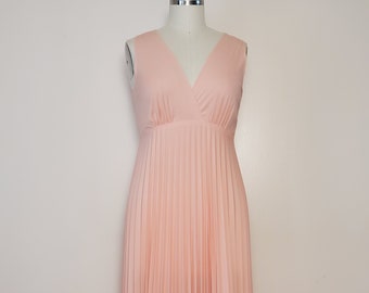 1970's Long Pleated Jersey Gown || Peach Tone || Waist: 31"