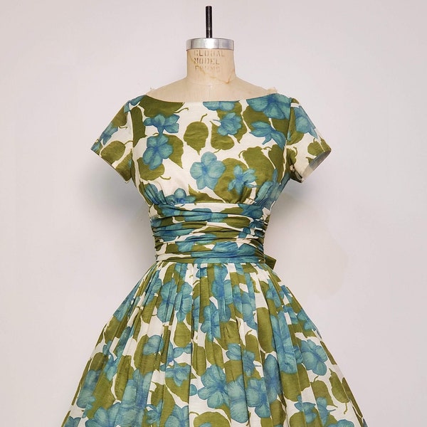 1950's Garden Party Dress || Cotton/Blend || Waist: 24"