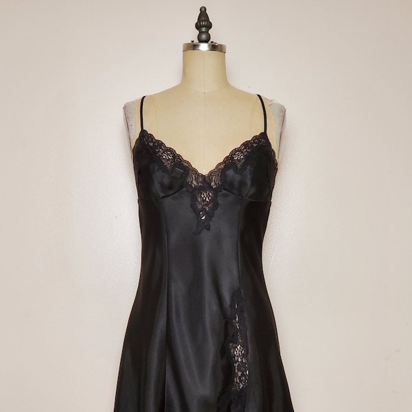 Frederik's of Hollywood || Satin Slip  Dress || Size: Small