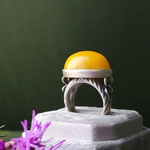 Honey Yellow Amber Flower Ring – Natural Baltic Amber Cabochon in Sterling Silver with 24K Gold Keum-boo, Handmade Designer Jewelry